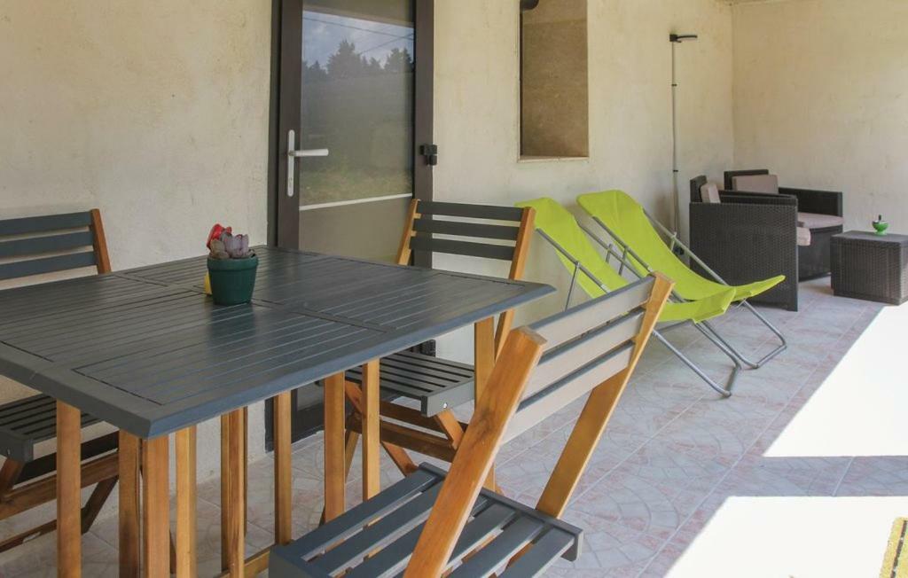 Maison 4 Etoiles Et Studio 3 Etoiles Independants Avec Piscine LʼIsle-sur-la-Sorgue Eksteriør billede